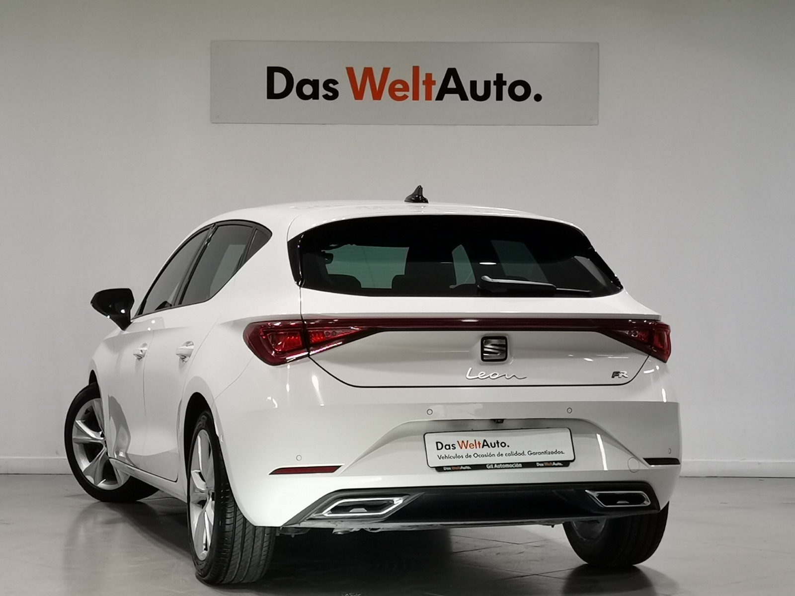 SEAT León 1.5 TSI S&S FR 25 Aniversario 85 kW (116 CV) - 1