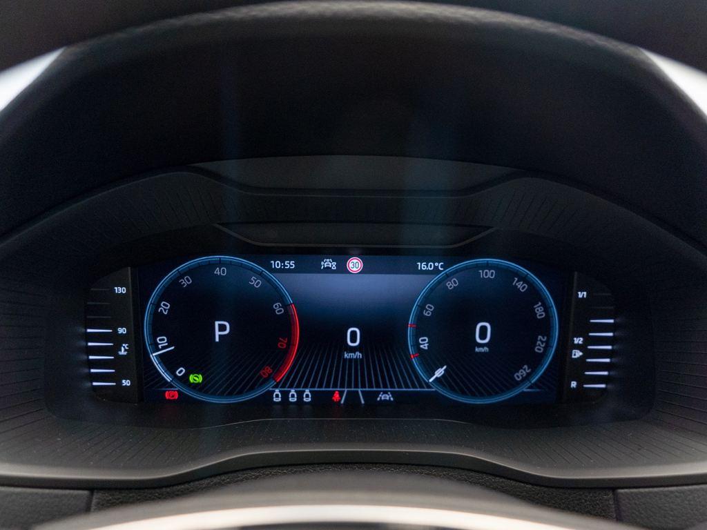 Skoda Karoq 1.5 TSI ACT Selection DSG 110 kW (150 CV) - 9