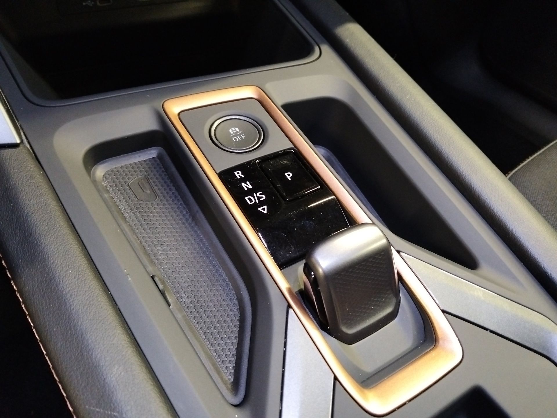 CUPRA León 1.5 eTSI DSG 110 kW (150 CV) - 10