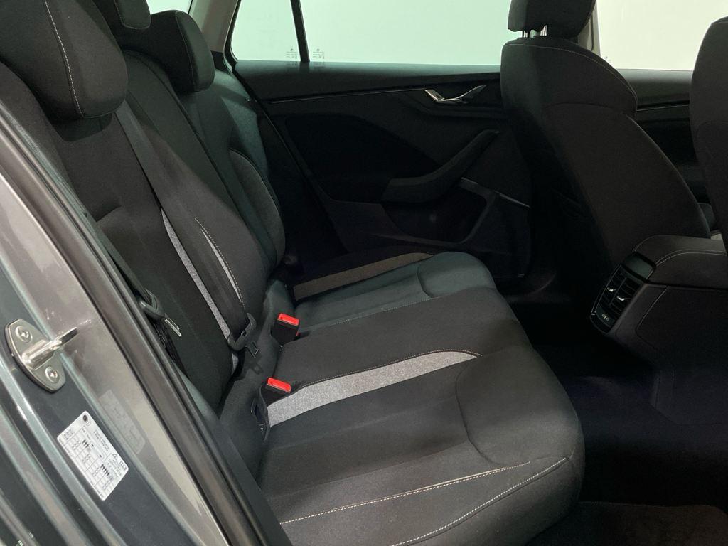 Skoda Kamiq 1.0 TSI Selection DSG 85 kW (115 CV) - 5