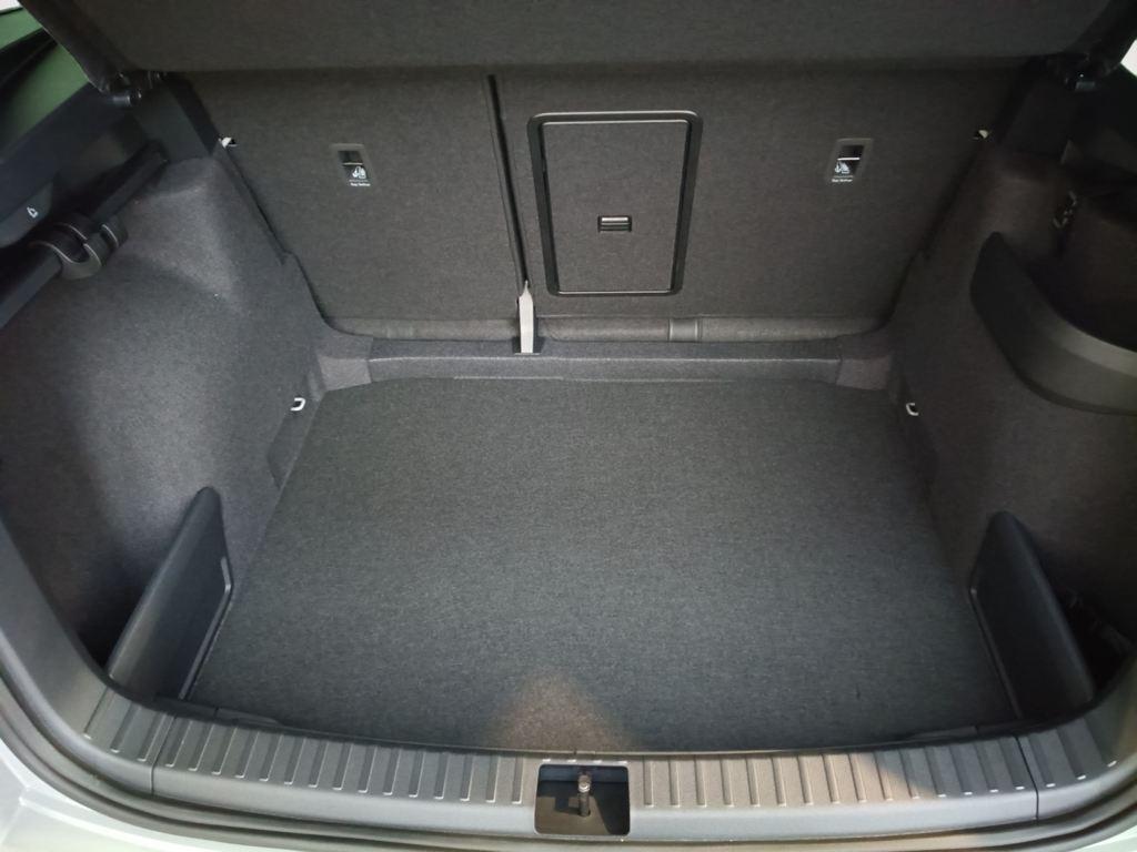 Skoda Karoq 1.0 TSI Selection 85 kW (116 CV) - 6