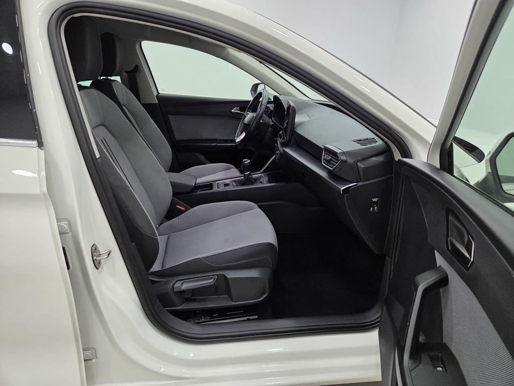 SEAT León 1.5 TSI S&S Style 25 Aniversario 85 kW (116 CV) - 4