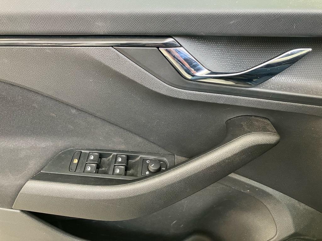 Skoda Kamiq 1.0 TSI Selection DSG 85 kW (115 CV) - 14