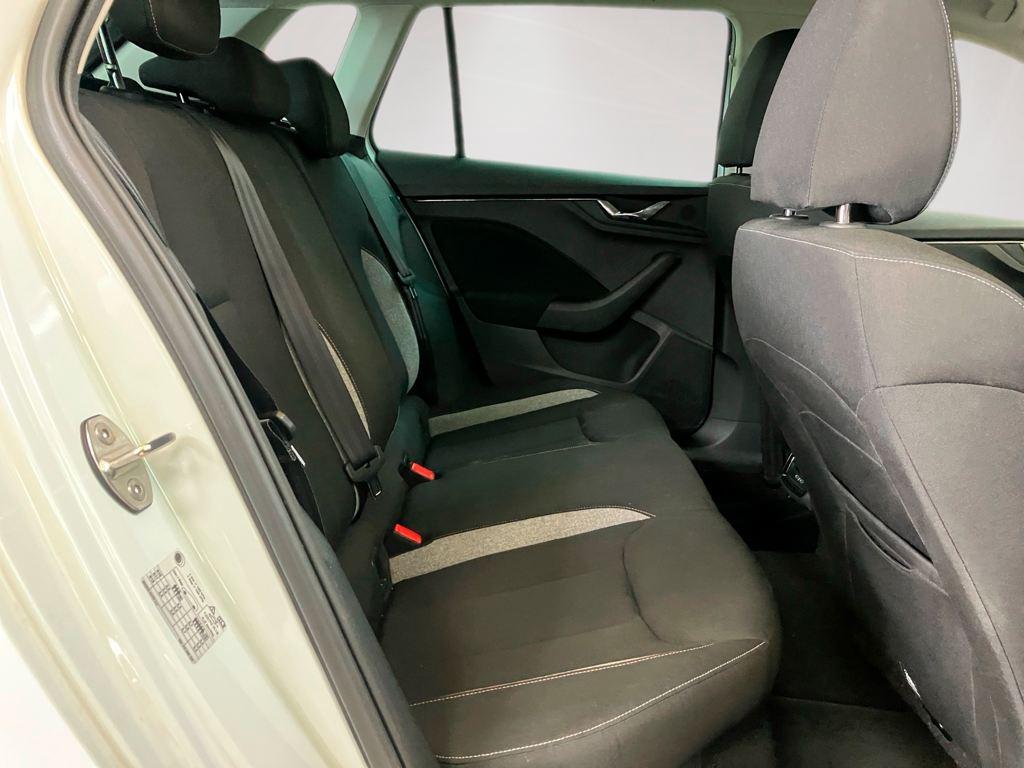 Skoda Kamiq 1.0 TSI Selection 85 kW (115 CV) - 5