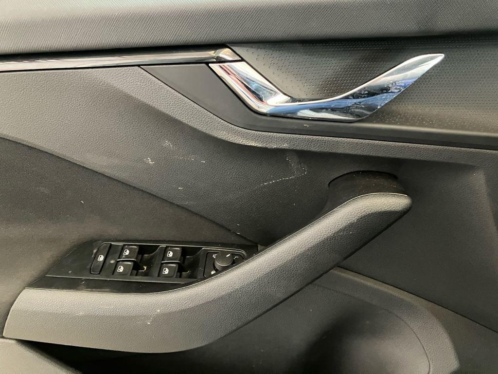 Skoda Kamiq 1.0 TSI Selection 85 kW (115 CV) - 12