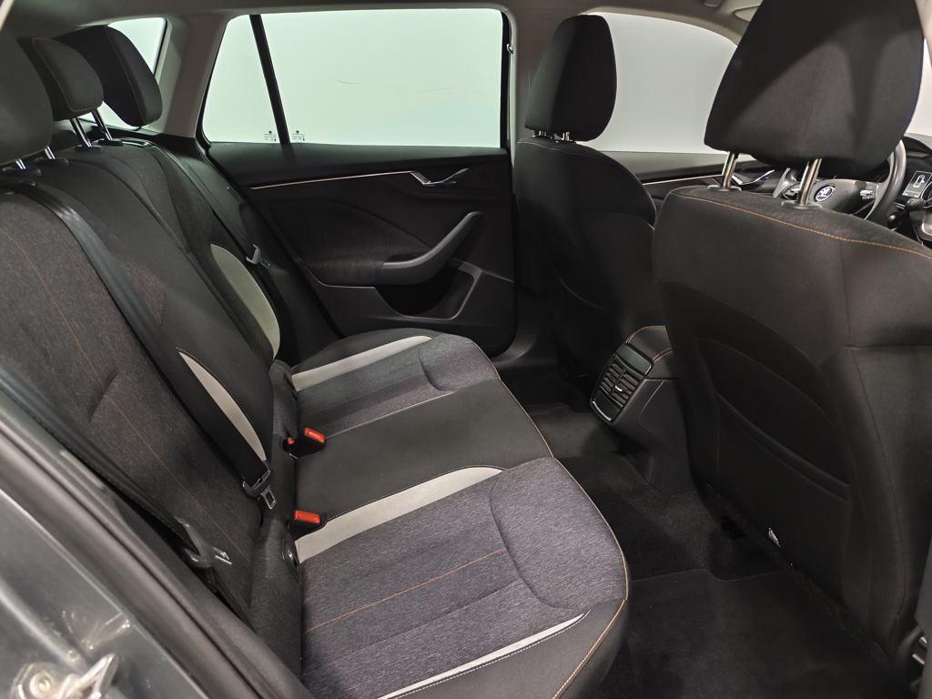 Skoda Kamiq 1.5 TSI Style DSG 110 kW (150 CV) - 5