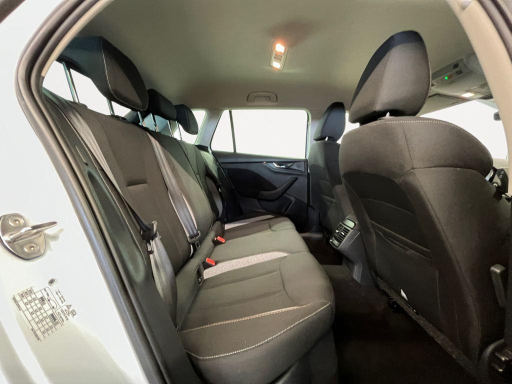 Skoda Kamiq 1.0 TSI Selection 85 kW (115 CV) - 5