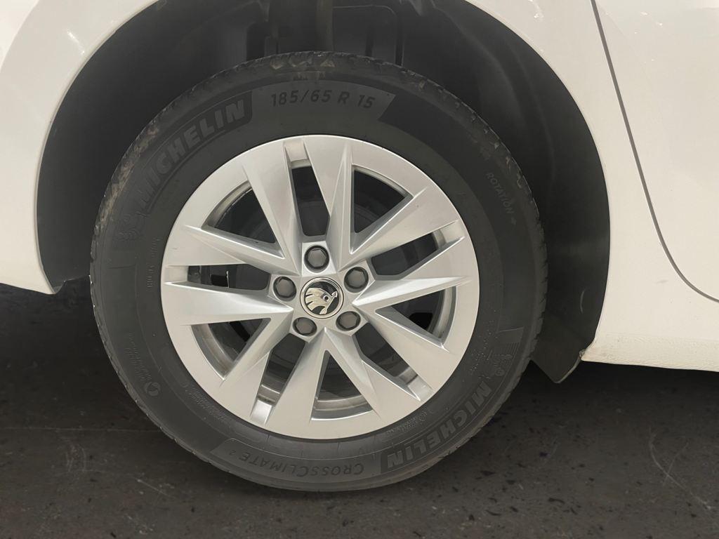 Skoda Fabia 1.0 TSI Ambition 70 kW (95 CV) - 7