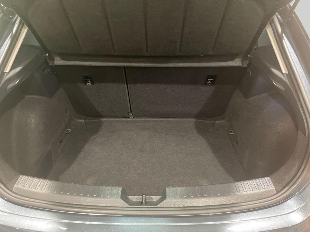 SEAT León 1.5 eTSI Style 25 Aniversario DSG 85 kW (116 CV) - 6