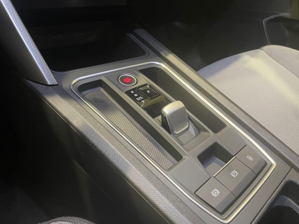 SEAT León 1.5 eTSI Style 25 Aniversario DSG 85 kW (116 CV) - 10