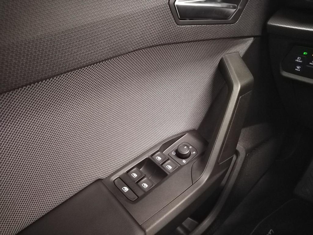 SEAT León ST 1.5 eTSI Style 25 Aniversario DSG 85 kW (116 CV) - 13