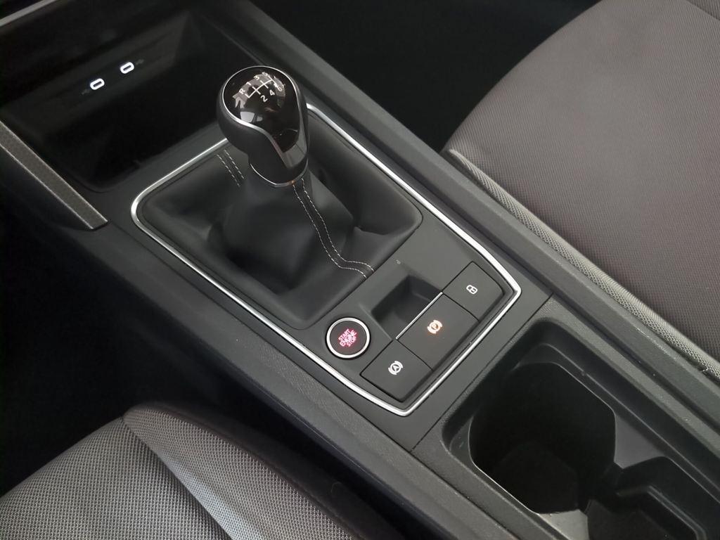 SEAT León 1.5 TSI S&S Style 25 Aniversario 85 kW (116 CV) - 9