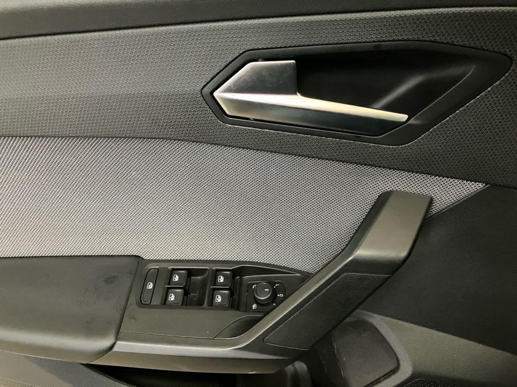 SEAT León 1.5 eTSI Style 25 Aniversario DSG 85 kW (116 CV) - 12