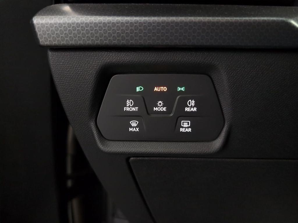 SEAT León 1.5 TSI S&S Style 25 Aniversario 85 kW (116 CV) - 18