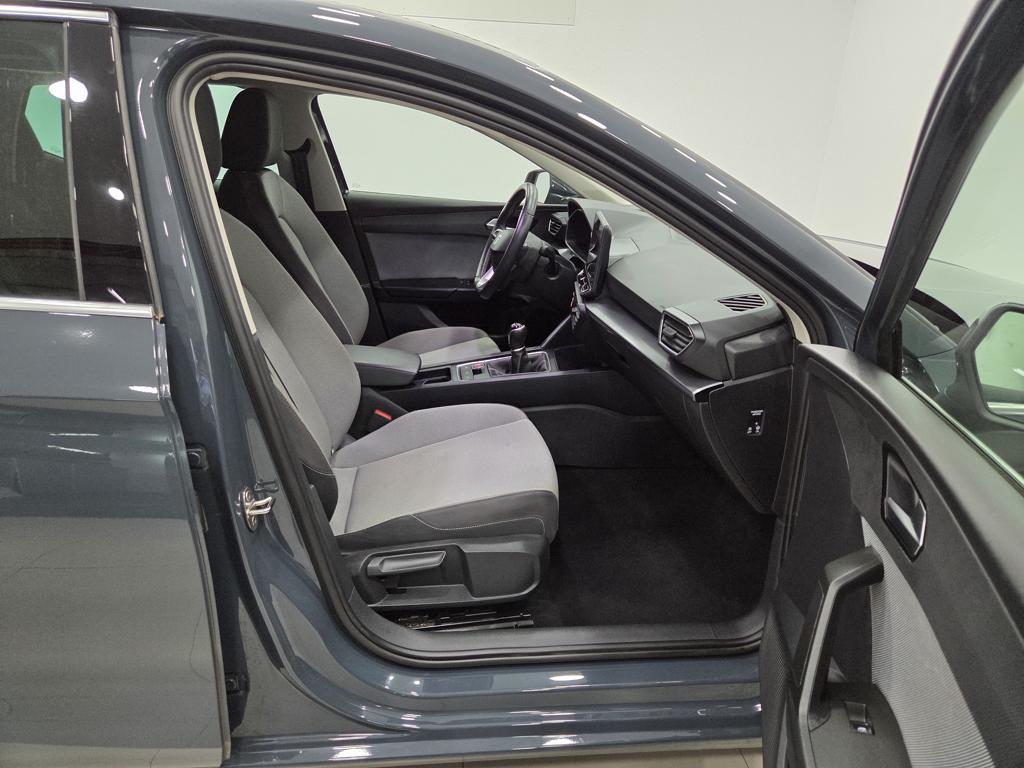 SEAT León 1.5 TSI S&S Style 25 Aniversario 85 kW (116 CV) - 4