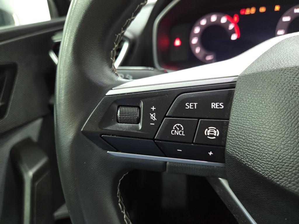SEAT León 1.5 TSI S&S Style 25 Aniversario 85 kW (116 CV) - 9