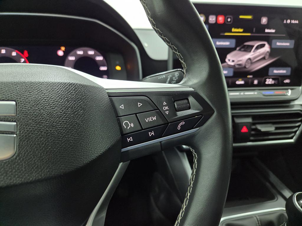 SEAT León 1.5 TSI S&S Style 25 Aniversario 85 kW (116 CV) - 10