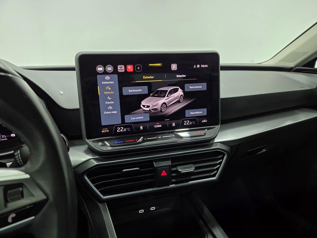 SEAT León 1.5 TSI S&S Style 25 Aniversario 85 kW (116 CV) - 11