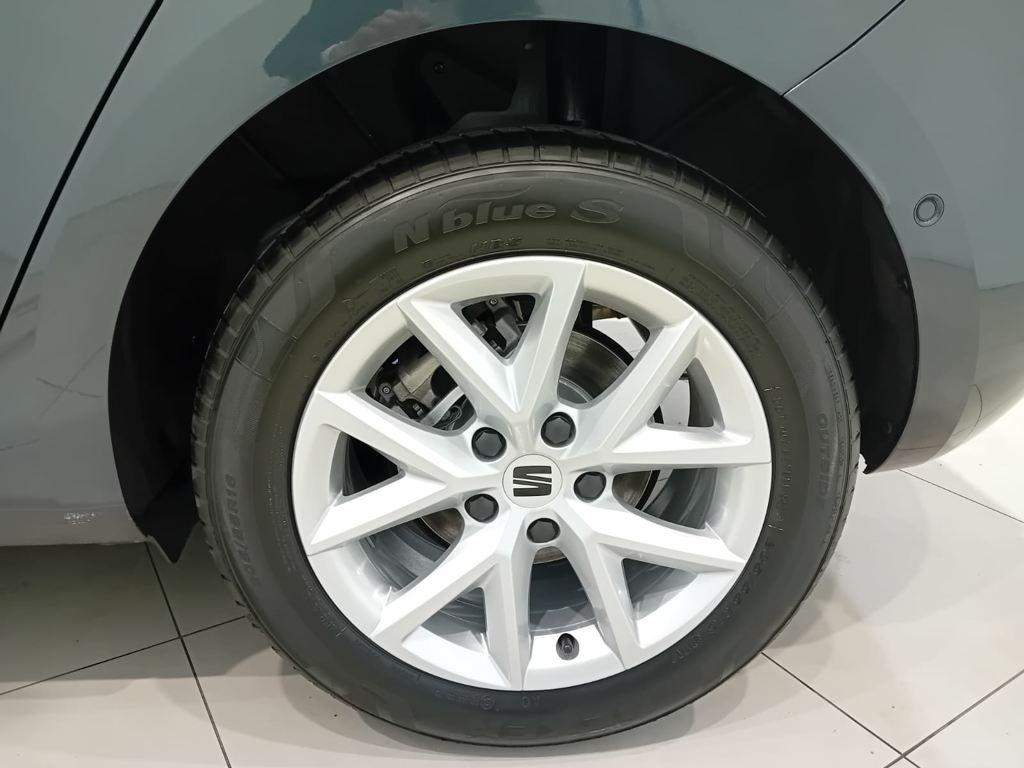 SEAT León 1.5 eTSI Style 25 Aniversario DSG 85 kW (116 CV) - 7