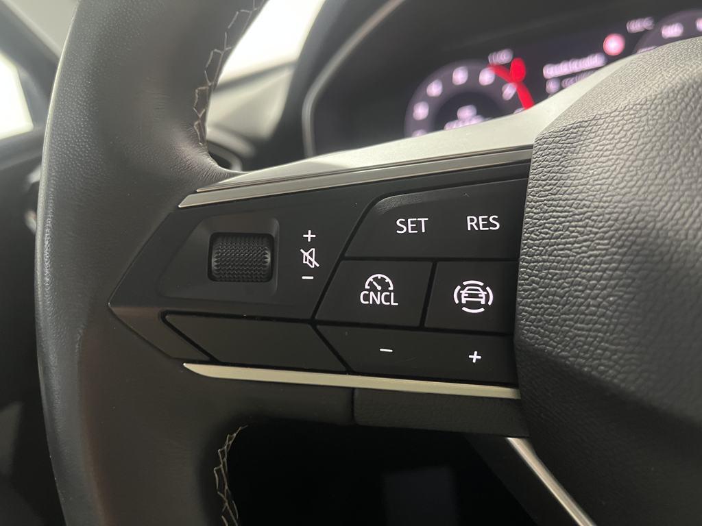 SEAT León 1.5 eTSI Style 25 Aniversario DSG 85 kW (116 CV) - 9