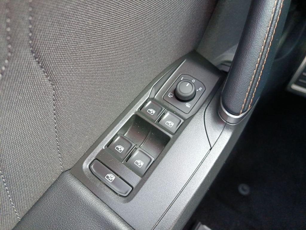 CUPRA Leon Sportstourer 1.5 eTSI DSG 110 kW (150 CV) - 10