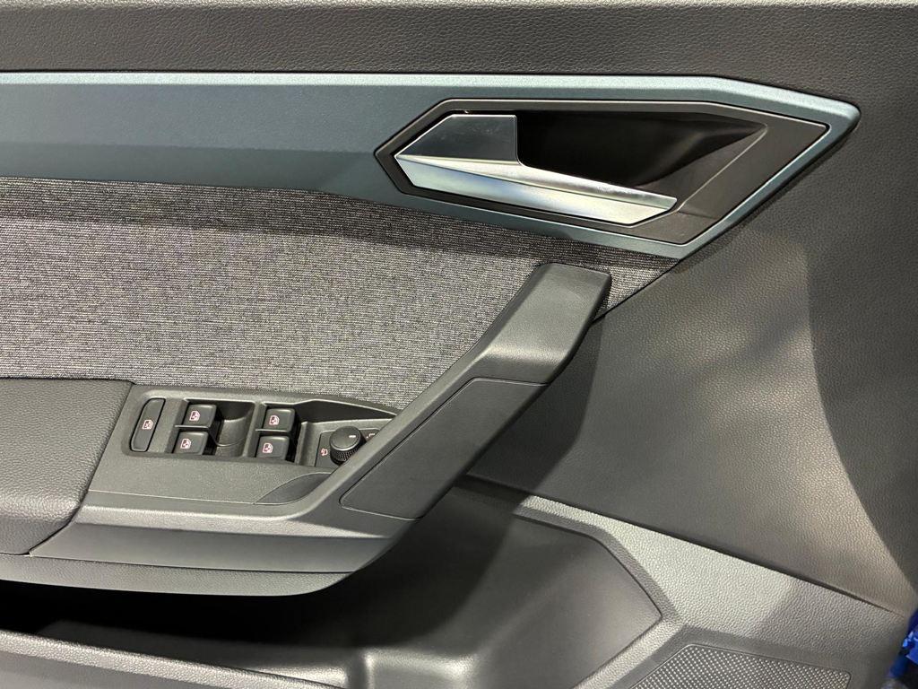 SEAT Arona 1.0 TSI S&S Xperience XM 85 kW (115 CV) - 16