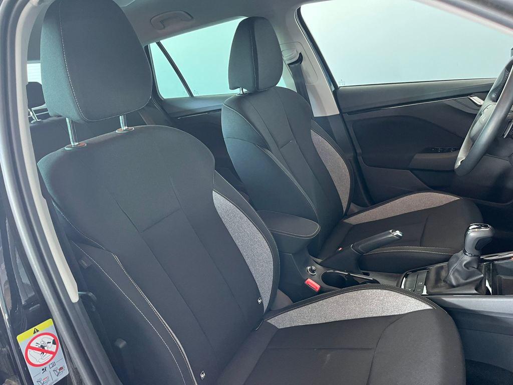 Skoda Kamiq 1.0 TSI Selection DSG 85 kW (115 CV) - 9