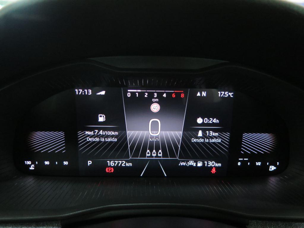 Skoda Kamiq 1.0 TSI Selection DSG 85 kW (115 CV) - 10