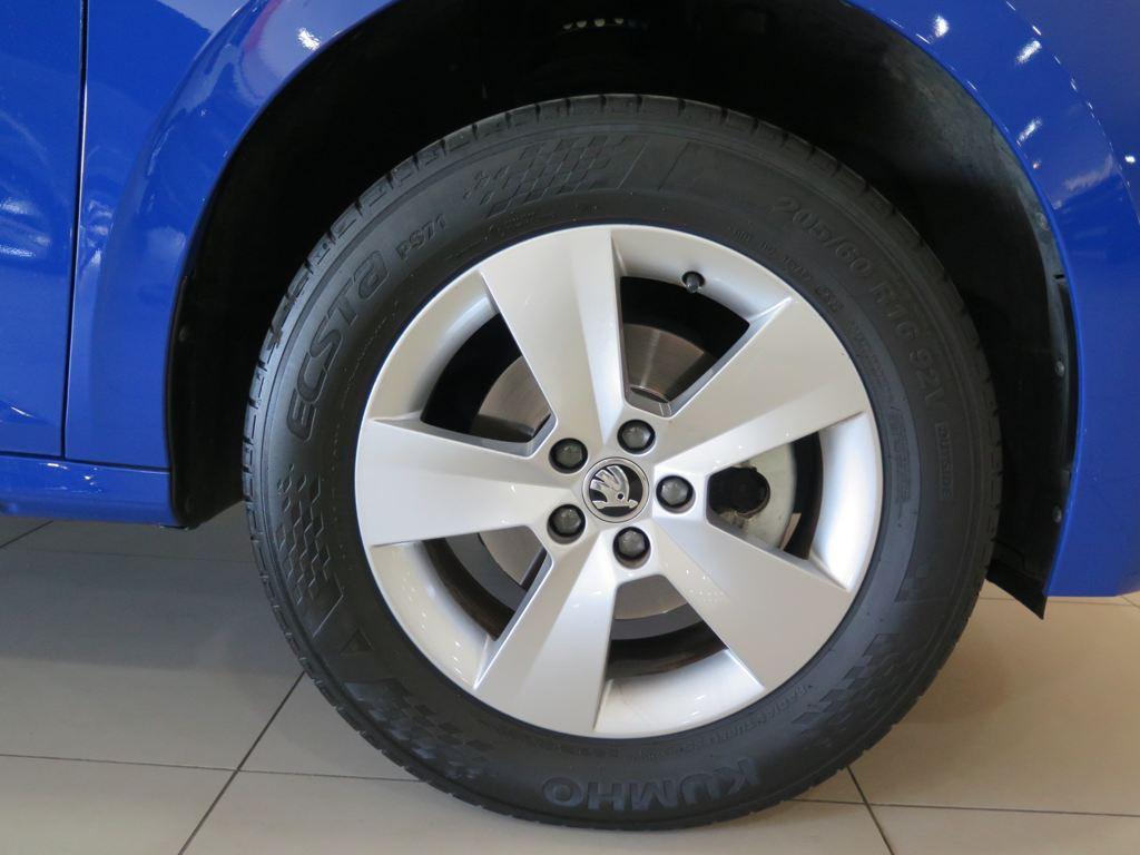 Skoda Kamiq 1.0 TSI Active 70 kW (95 CV) - 7