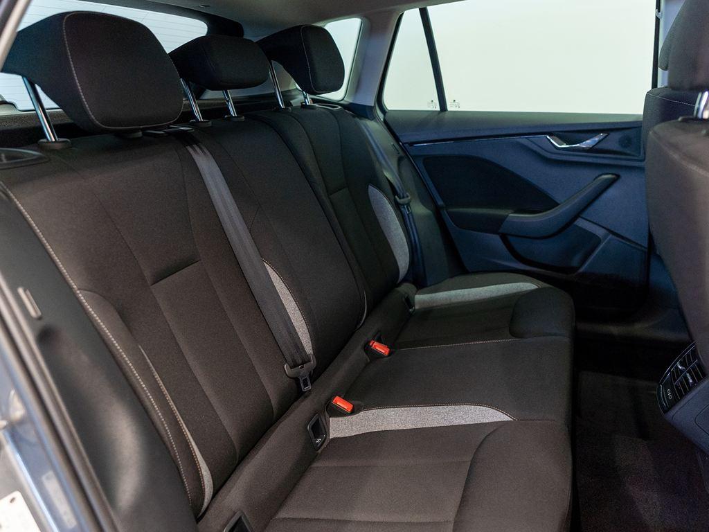 Skoda Kamiq 1.0 TSI Selection DSG 85 kW (115 CV) - 5