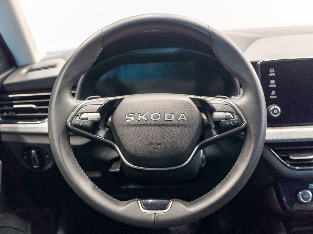 Skoda Kamiq 1.0 TSI Selection DSG 85 kW (115 CV) - 8